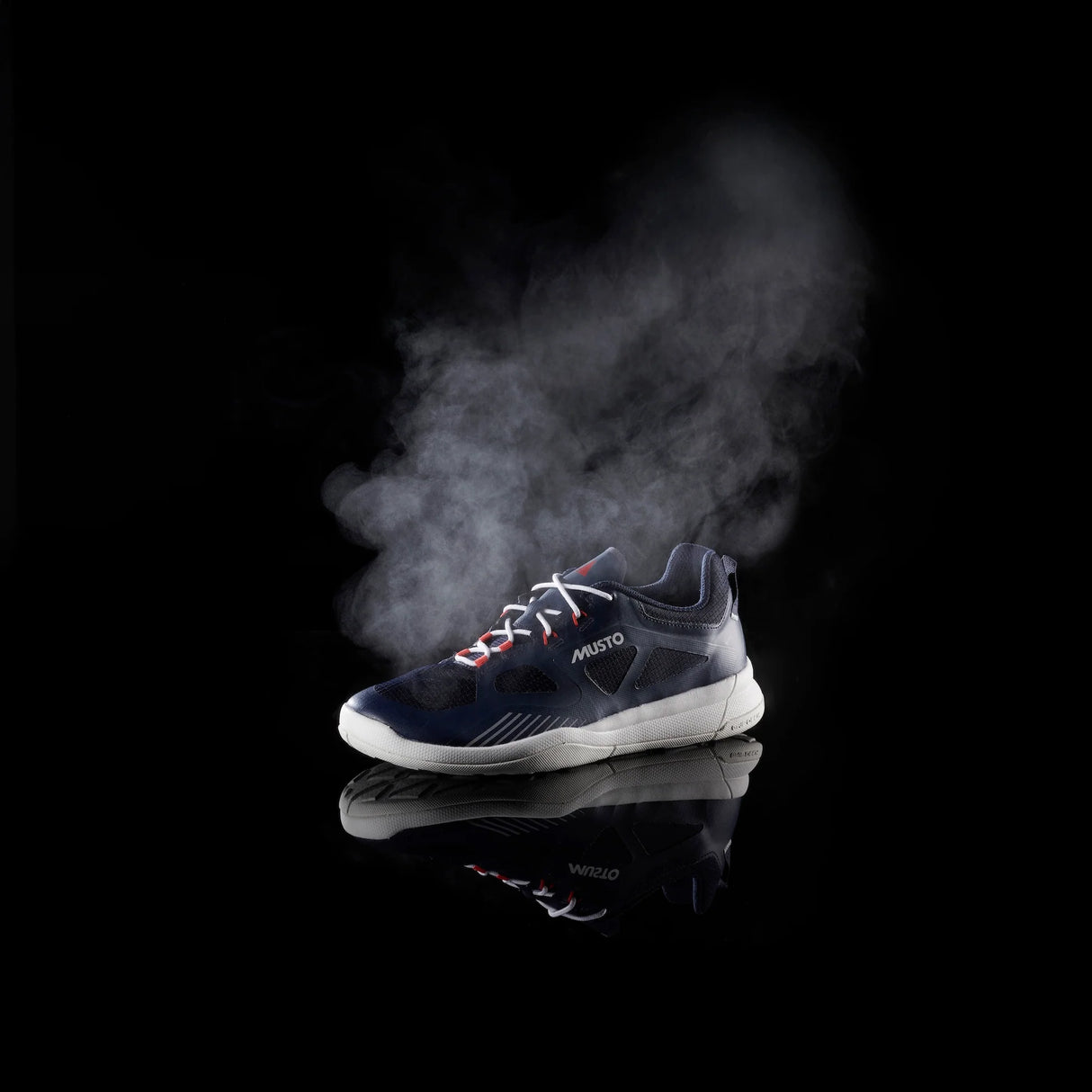 Musto Men's Dynamic Race Trainer Navy/ Off White