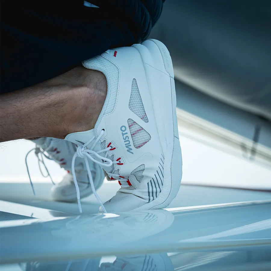 Musto Men's Dynamic Race Trainer Off White