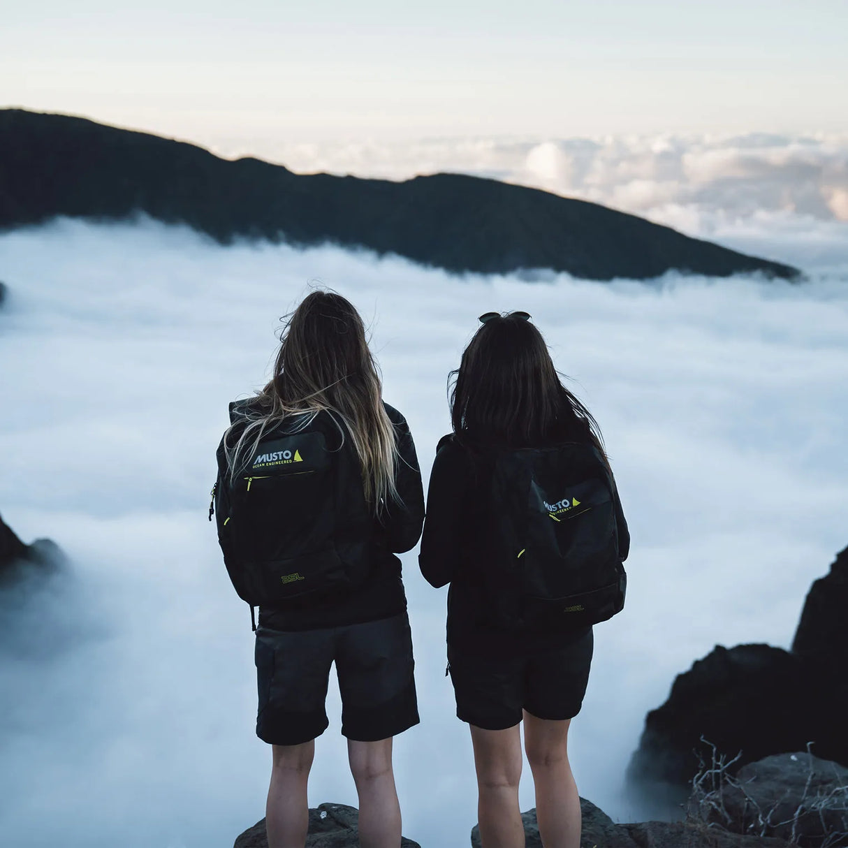 MUSTO WOMEN'S EVOLUTION PERFORMANCE SHORT 2.0