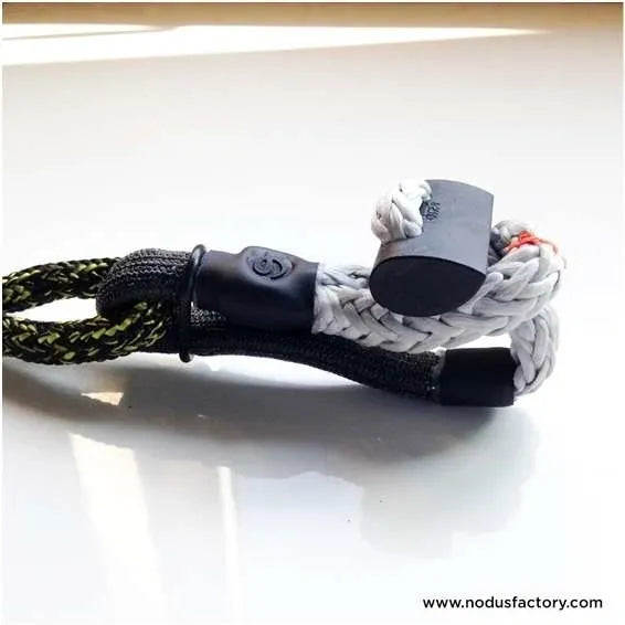 Nodus T-Close C8s Halyard & Sheet Shackle with Cover BL 4600kg 20013